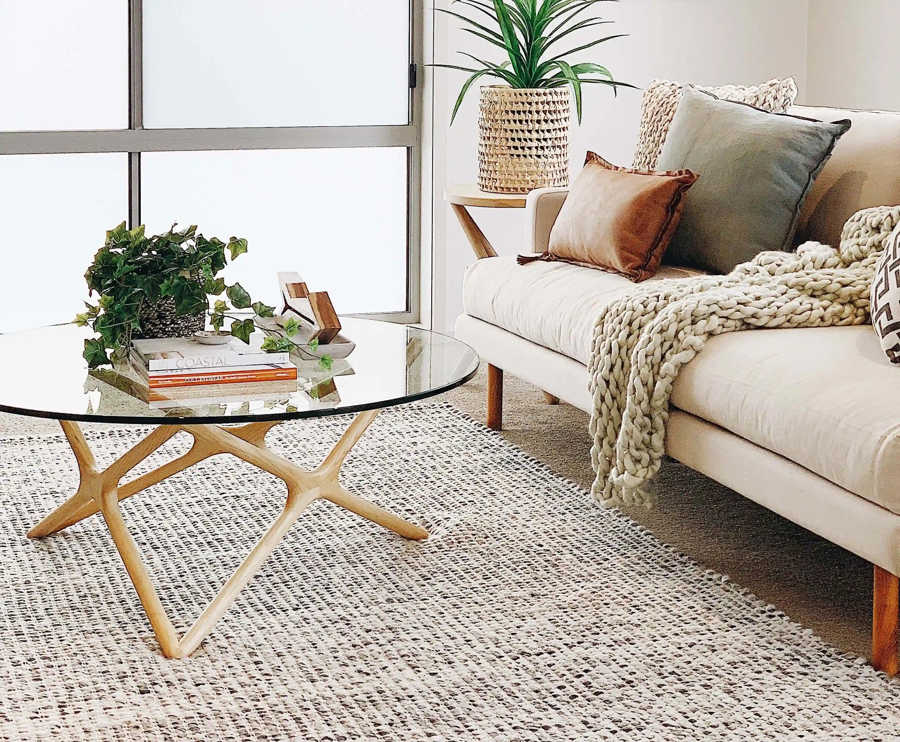 The Benefits of Using a Grey Rug in High-Traffic Areas