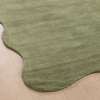 Ollie Scalloped Green Runner