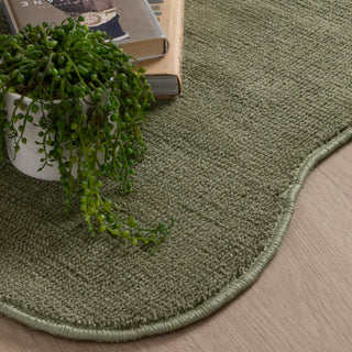 Ollie Scalloped Green Runner