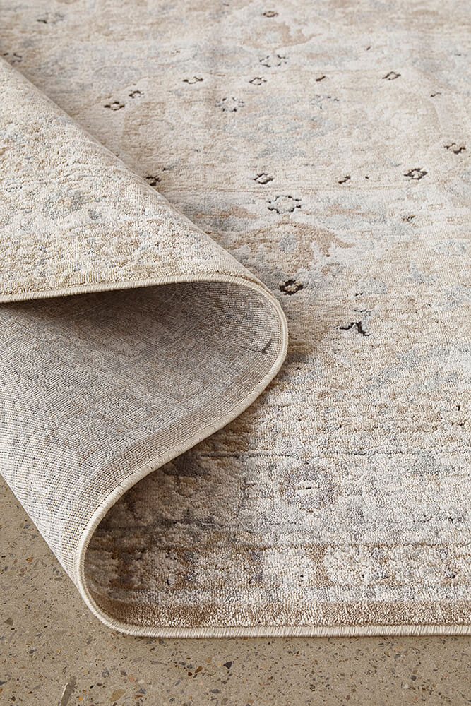 Norwich Beige Traditional Rug
