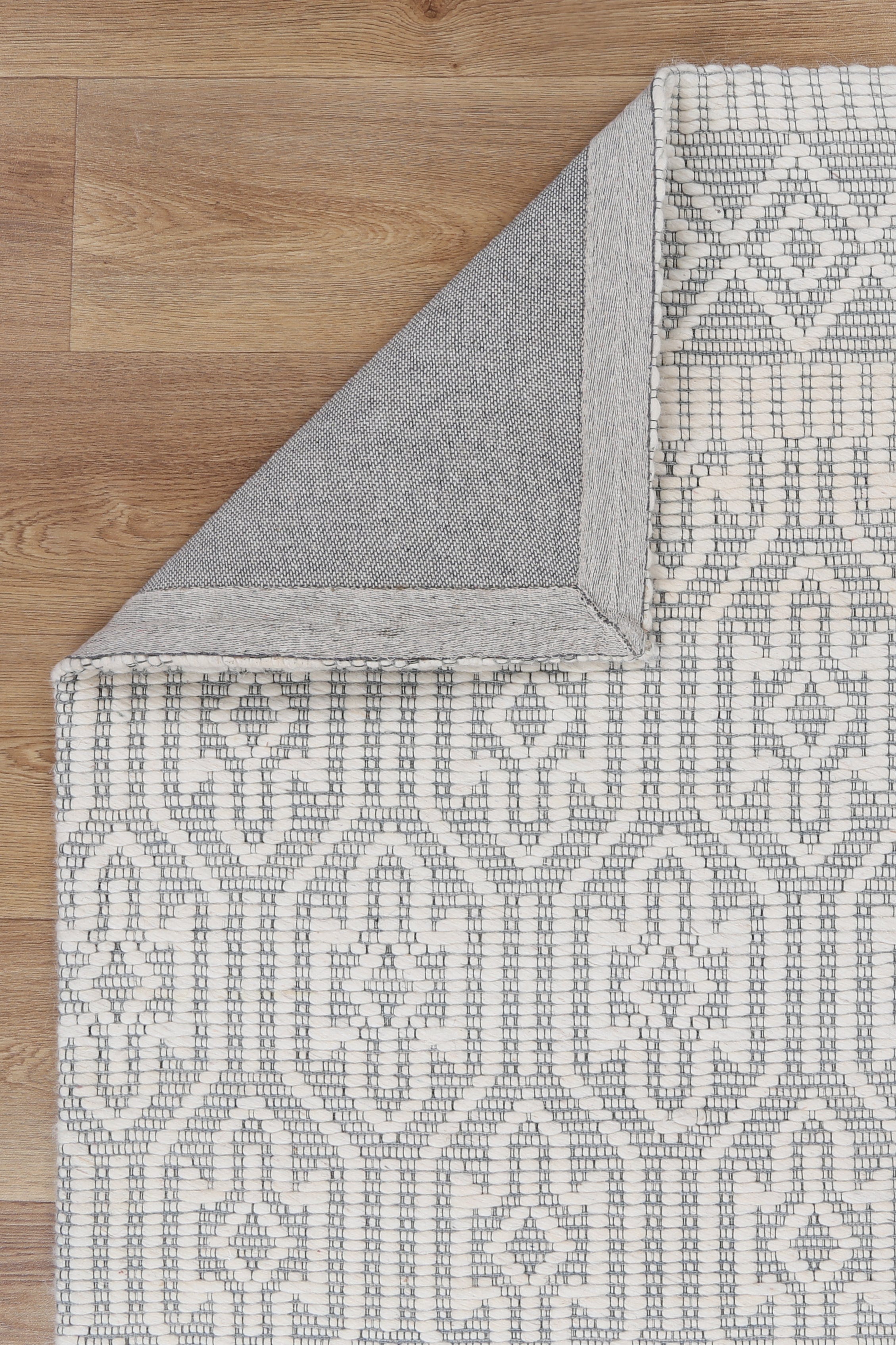 Mariana Geometric Light Grey Wool Rug Simple Style Co