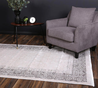 Brand Ventures RUGS Rapsody Classic Border Cream Rug