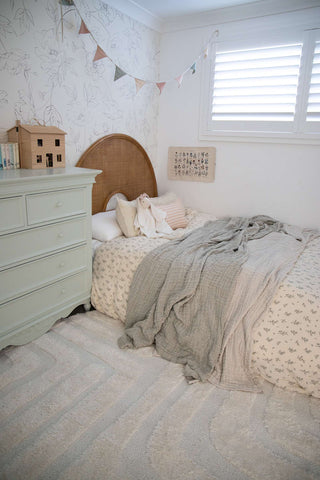 Noto Ivory Striped Round Rug