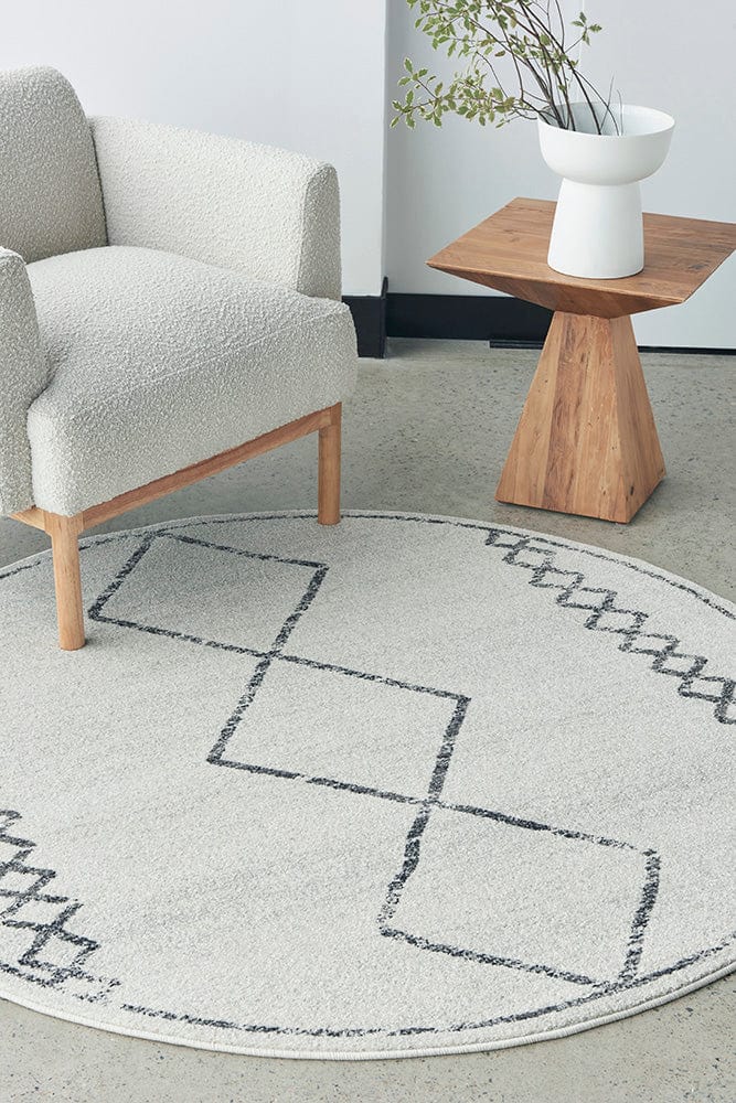 Kylie Diamond Round Rug | Simple Style Co