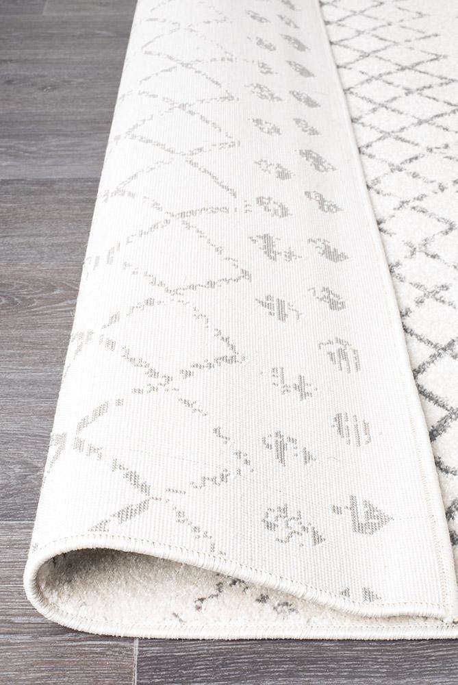 Rug Culture RUGS Selma White Grey Tribal Transitional Runner